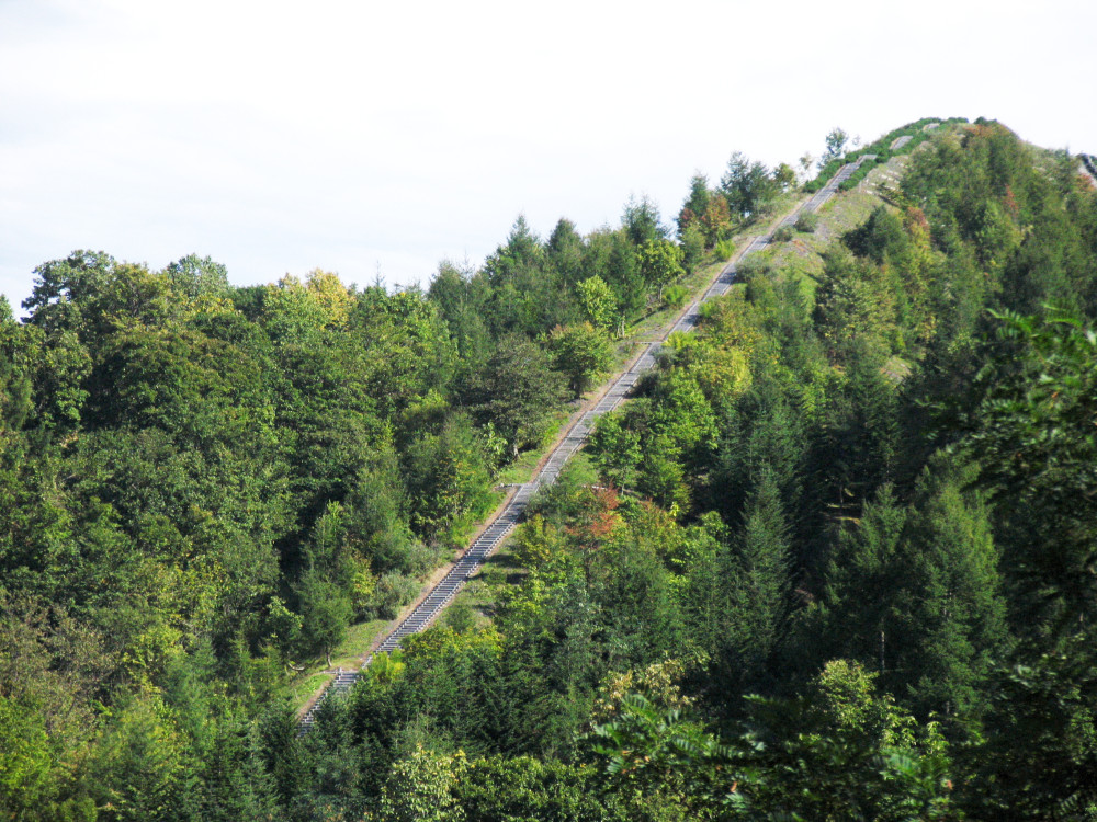 空知が誇る日本一vol.3】全部で2468段もの階段を擁するズリ山公園